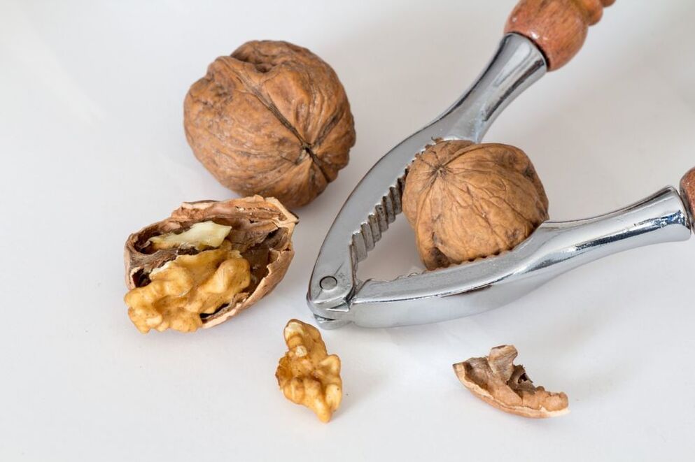 The use of nuts by a man improves the quality of sperm. 