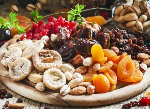 Dry nuts and fruits