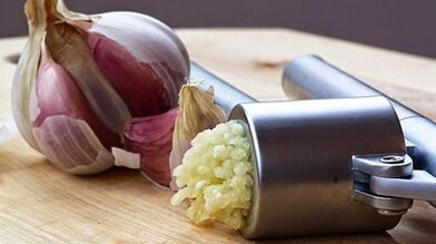 Rules to use garlic to improve power